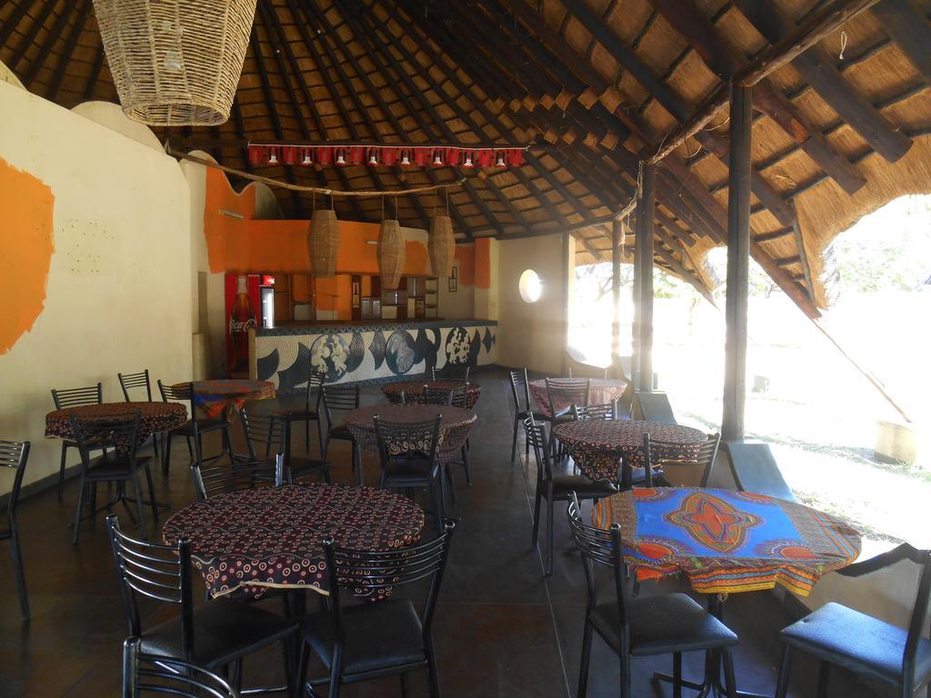 Victoria Falls Budget Hotel Exterior photo