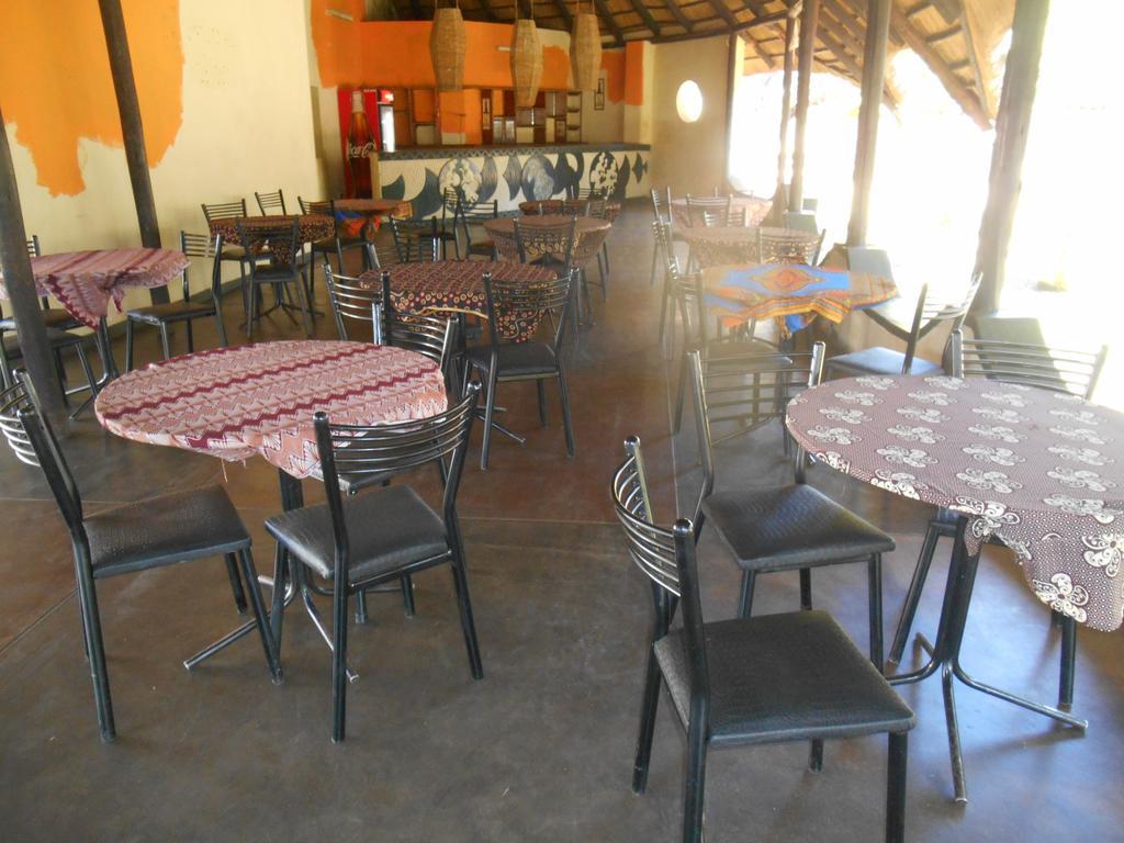 Victoria Falls Budget Hotel Exterior photo