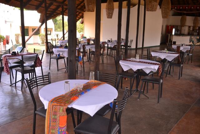 Victoria Falls Budget Hotel Exterior photo